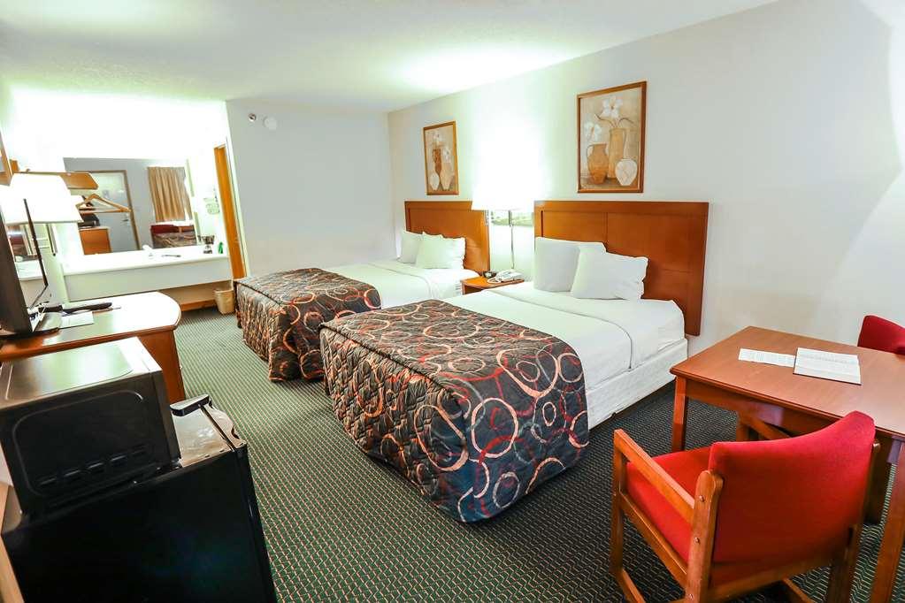 Super 8 By Wyndham - Shepherd Of The Hills Exwy Motel 2*