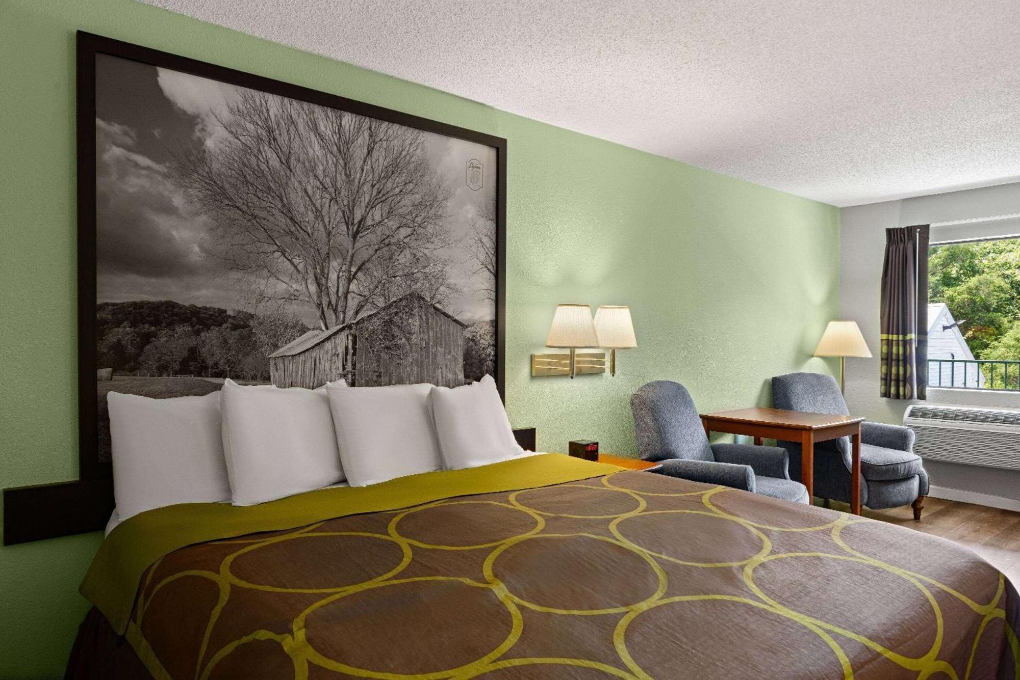 Motel Super 8 By Wyndham - Shepherd Of The Hills Exwy