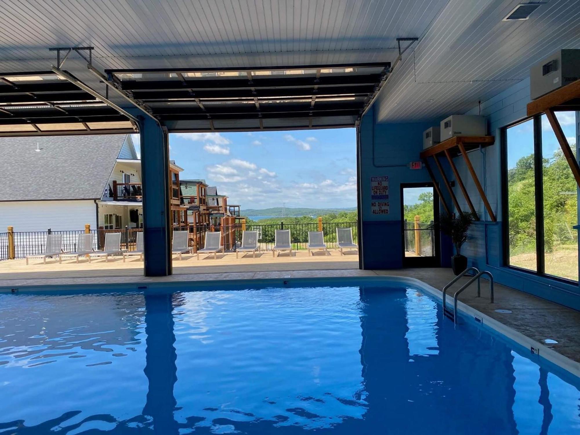 Staycation With Indoor Pool And Basketball Court *