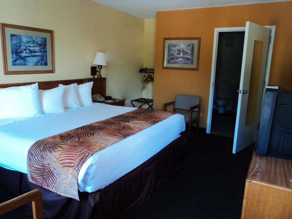 Ramada And Hotel