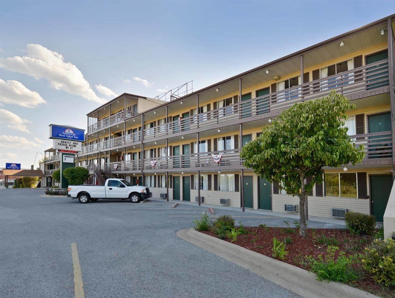 Americas Value & - Near The Strip Motel 2*