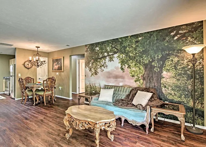 Grandmas Attic Centrally Located Vintage Condo!