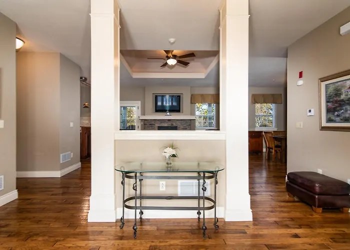 Two Bedroom Villa In The Heart Of Branson!