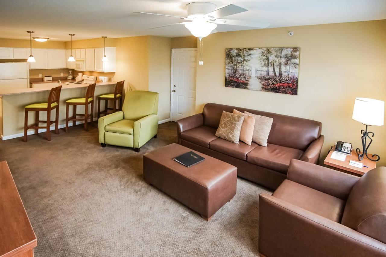 Resort Surrey's Carriage Place Branson