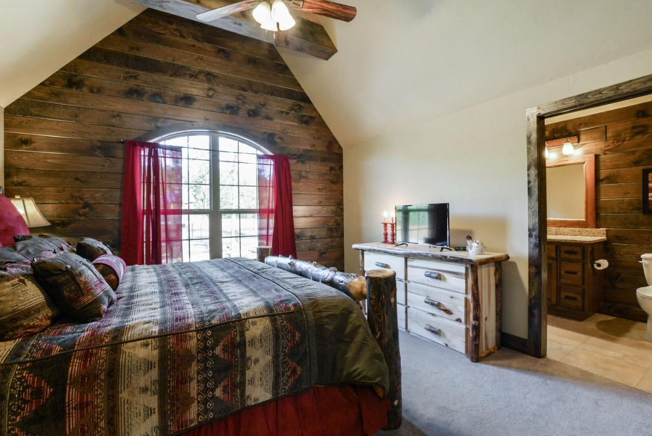 Holiday home Watermill Cove Luxury Lakefront Amazing Views Lazy River Huge Pool 2mi To Sdc