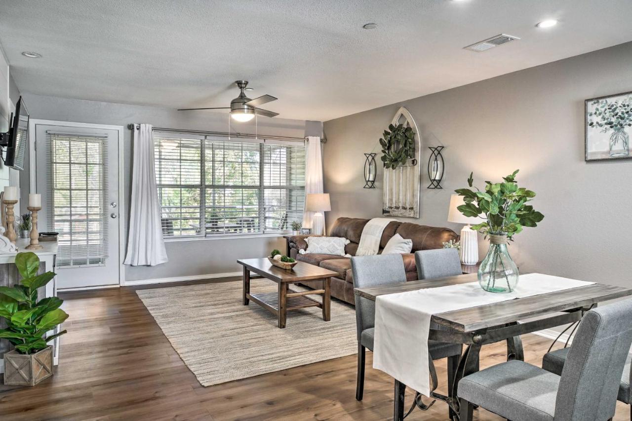 Apartment Modern Escape With Lake Taneycomo Views!