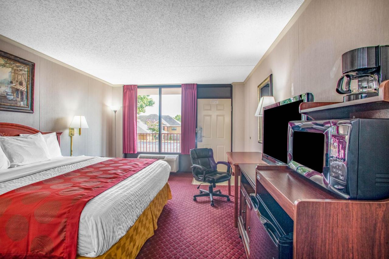 Ramada By Wyndham Branson