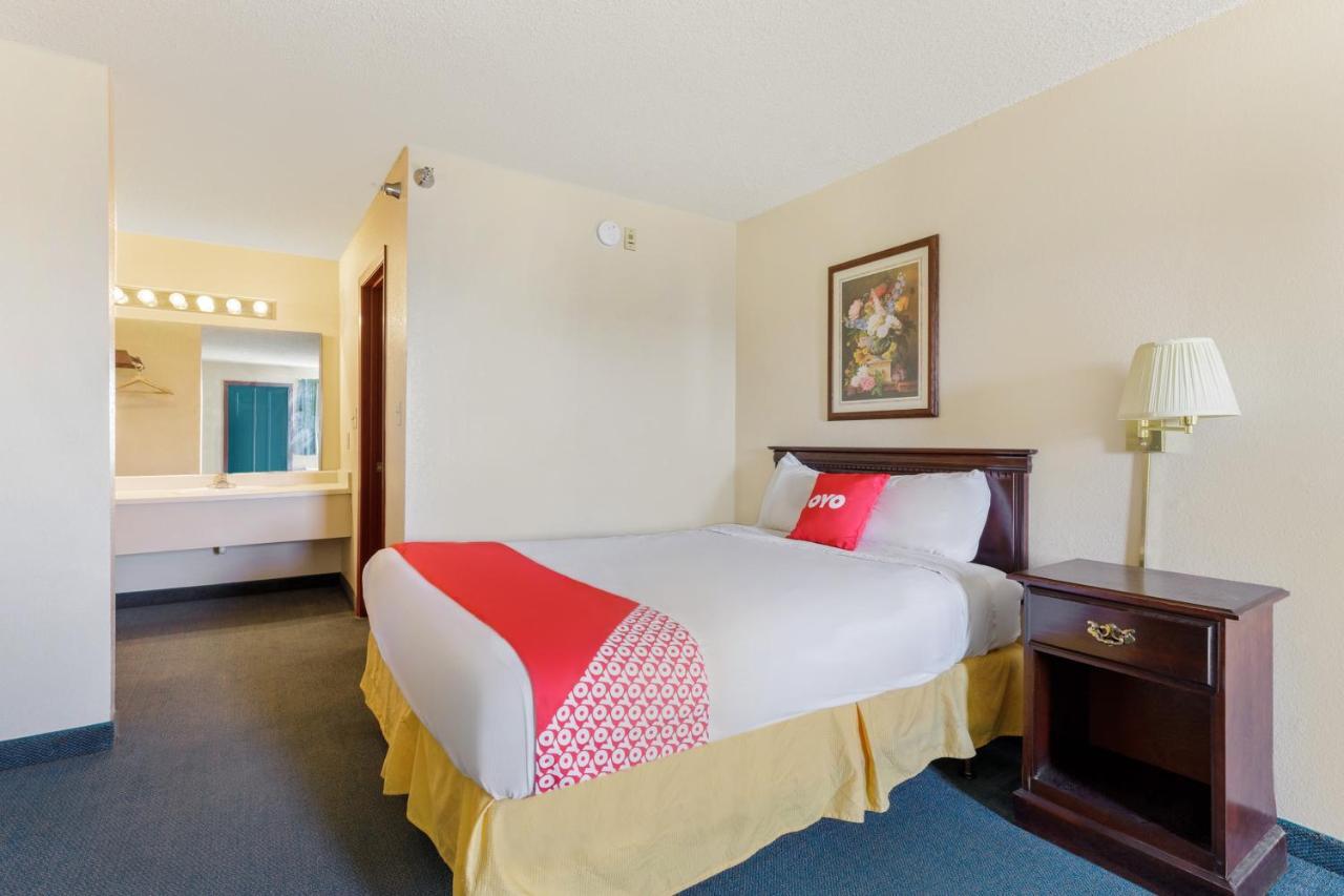 Oyo Hotel Branson Victorian Palace 2*
