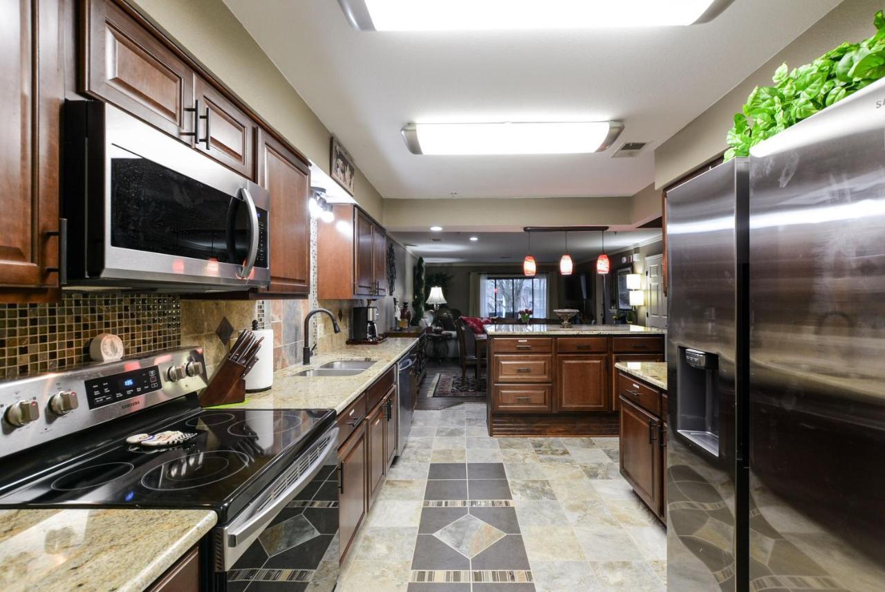 Thousand Hills Luxury Condos: Heart Of Retreat * Branson