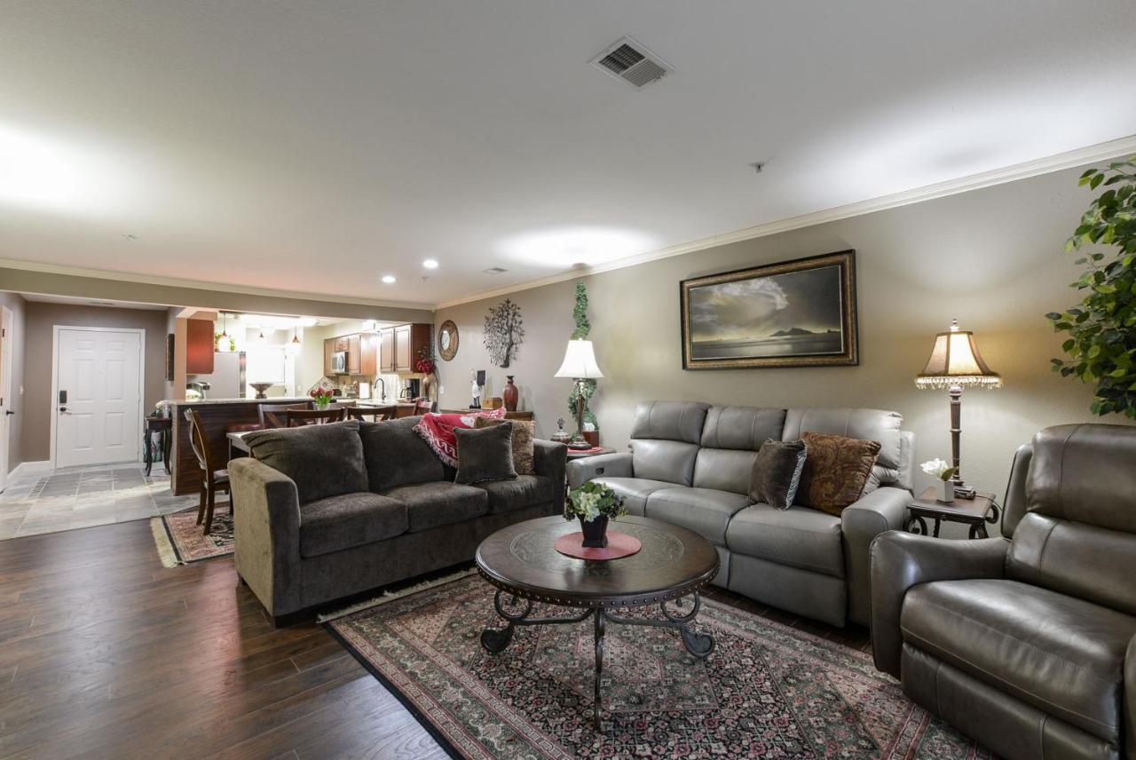 Thousand Hills Luxury Condos: Heart Of Retreat *