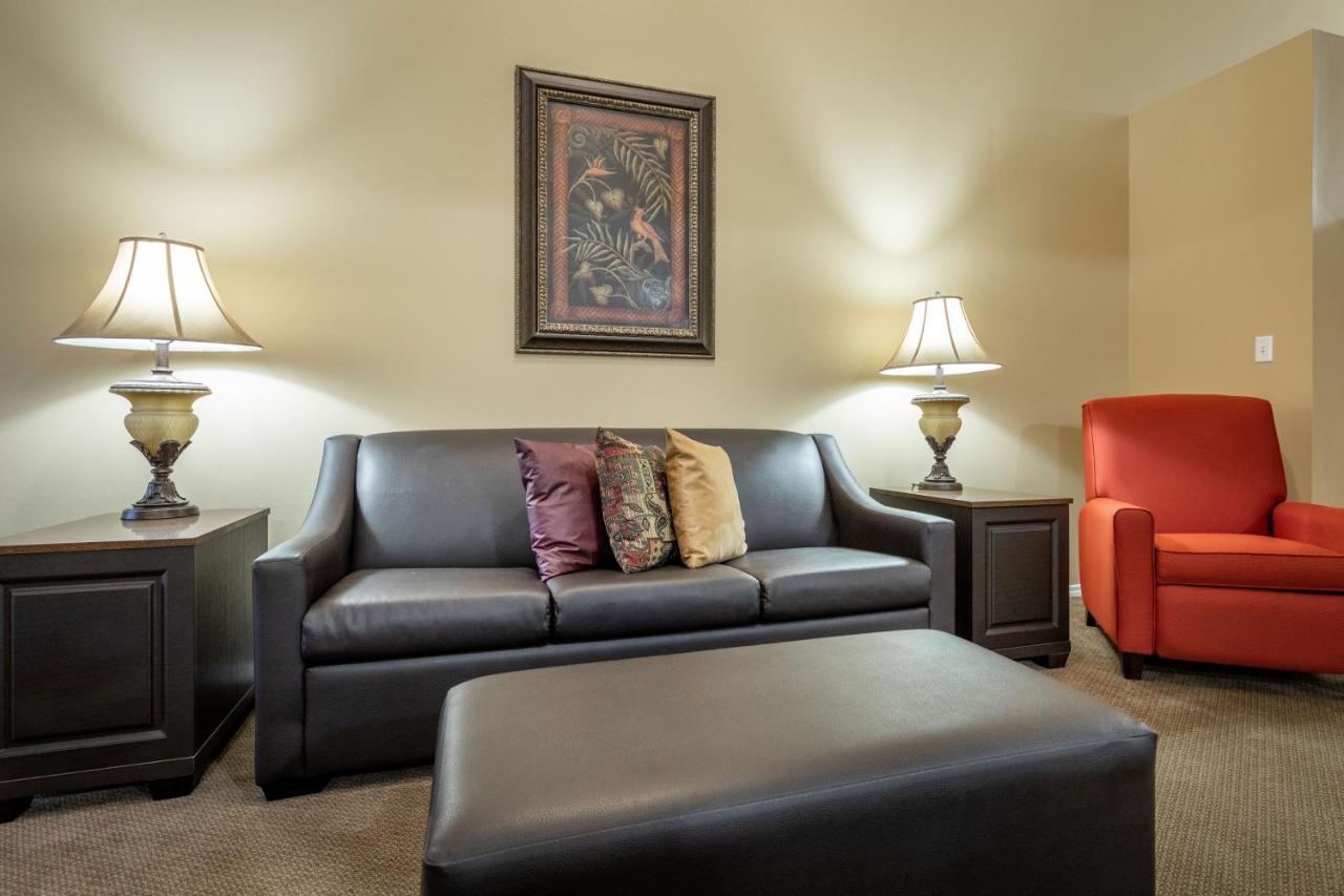 Surrey Vacation By Capital Vacations 3* Branson