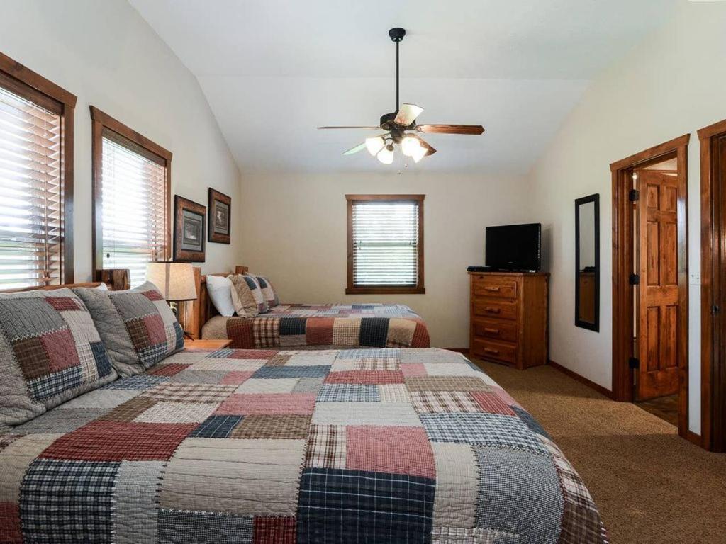 371 Branson