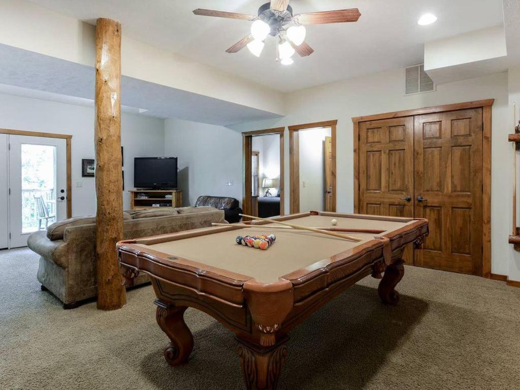 371 Branson