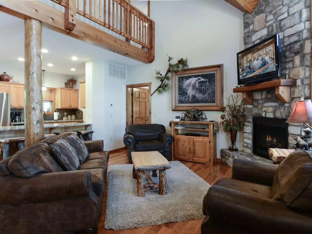 371 Branson