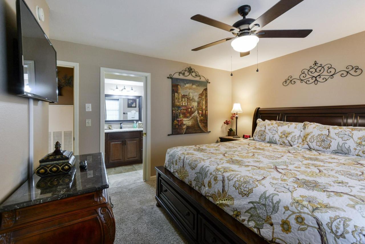 Thousand Hills Luxury Condos: Heart Of Retreat