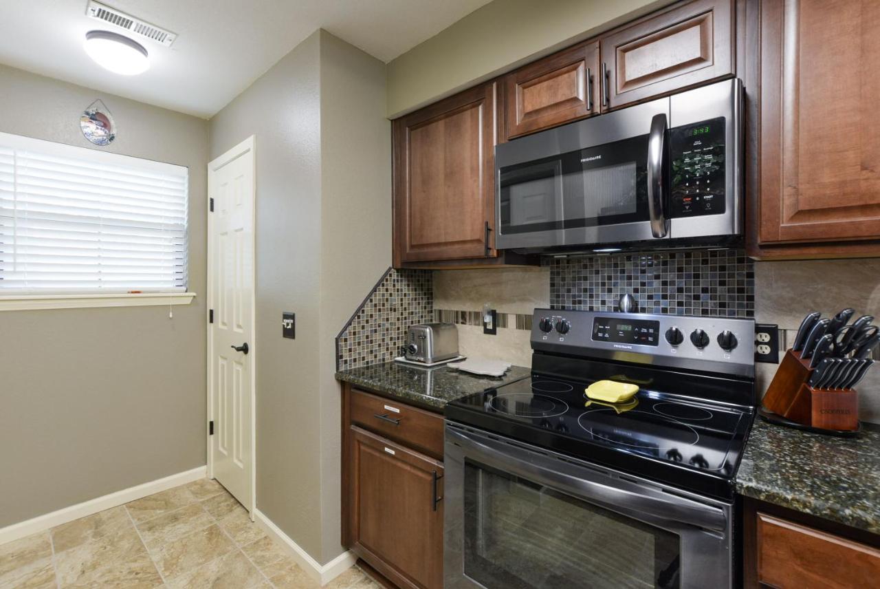 Thousand Hills Luxury Condos: Heart Of Retreat * Branson