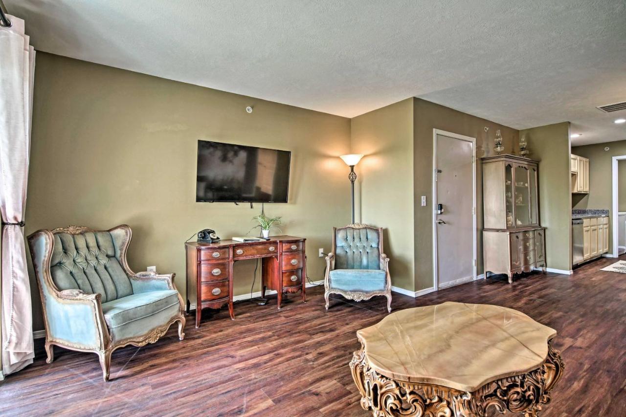 Apartment Grandmas Attic Centrally Located Vintage Condo! *