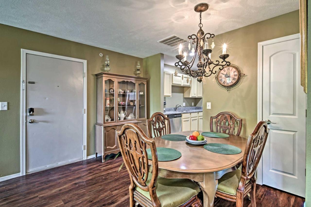 Apartment Grandmas Attic Centrally Located Vintage Condo!