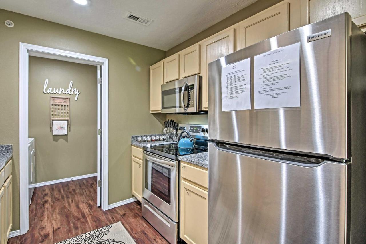 Apartment Grandmas Attic Centrally Located Vintage Condo!