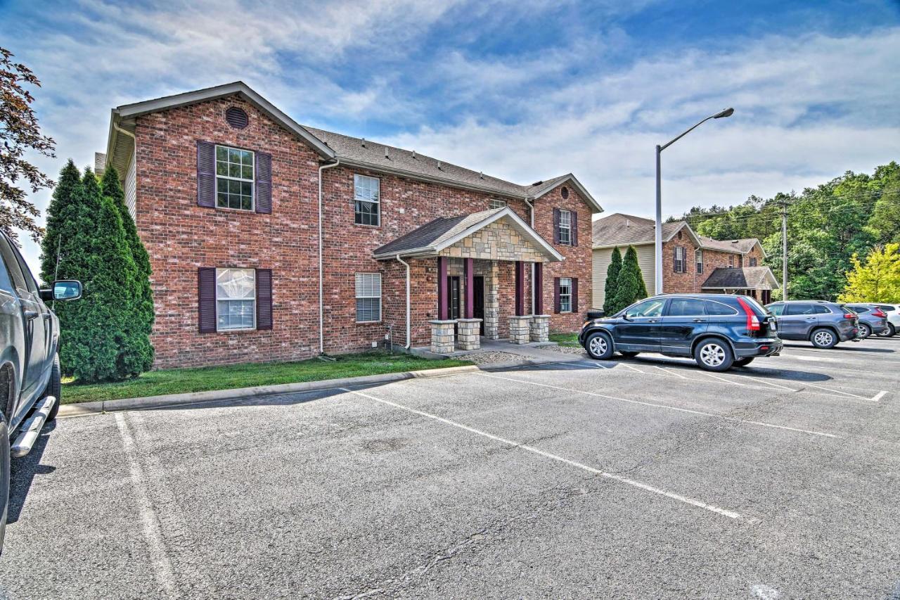 Apartment Grandmas Attic Centrally Located Vintage Condo!