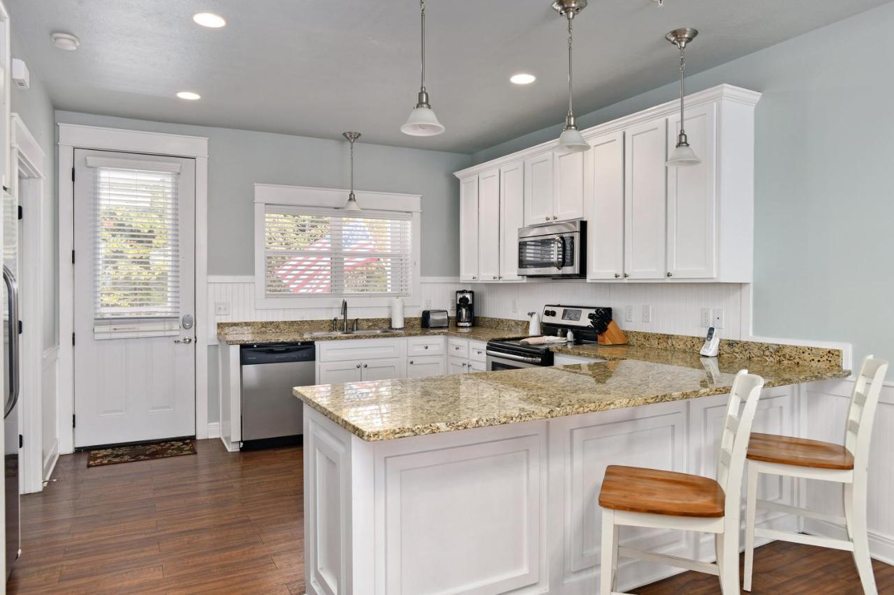 Bransons Nantucket Aparthotel
