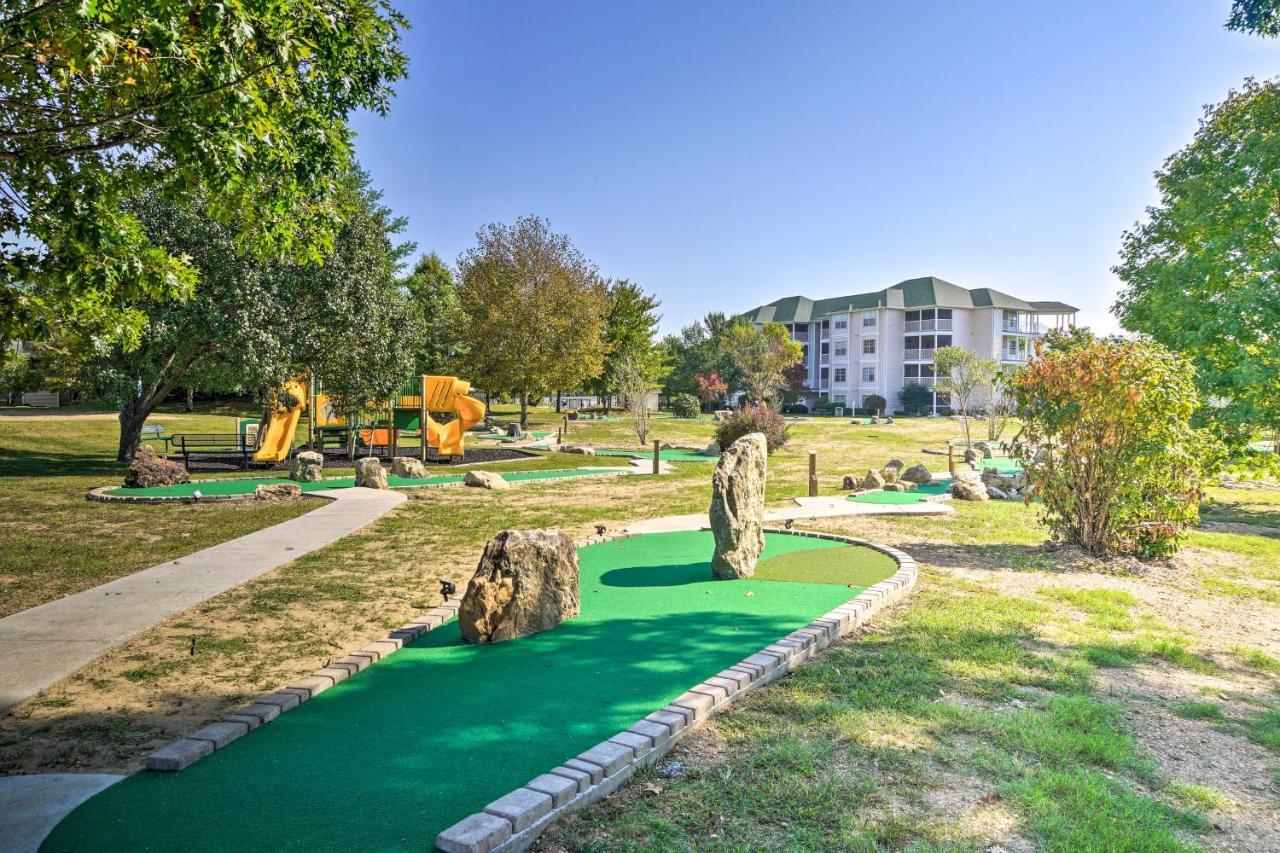Centrally Located With Pool And Marina! * Branson