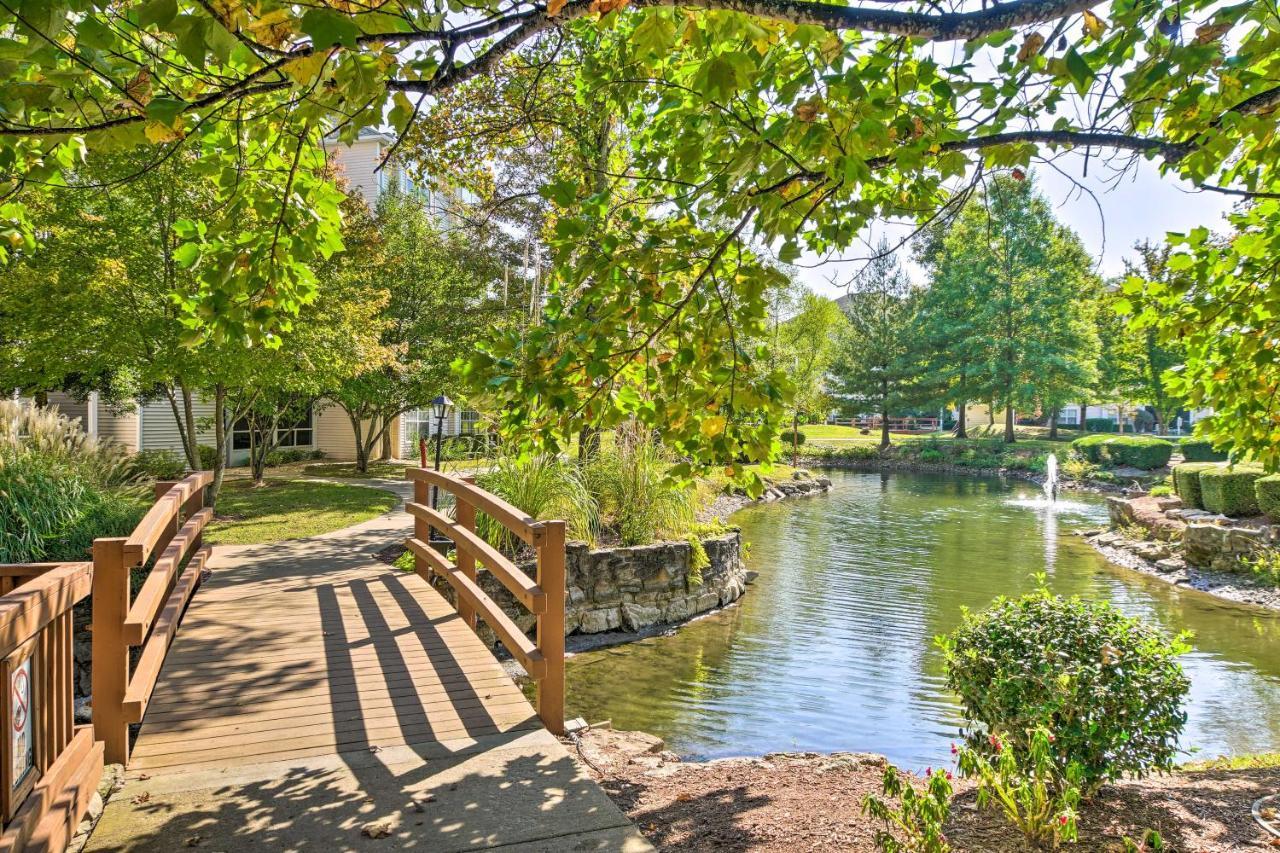 Apartment Centrally Located With Pool And Marina!