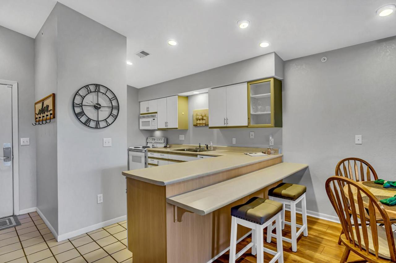 Fairway Heights Apartment *