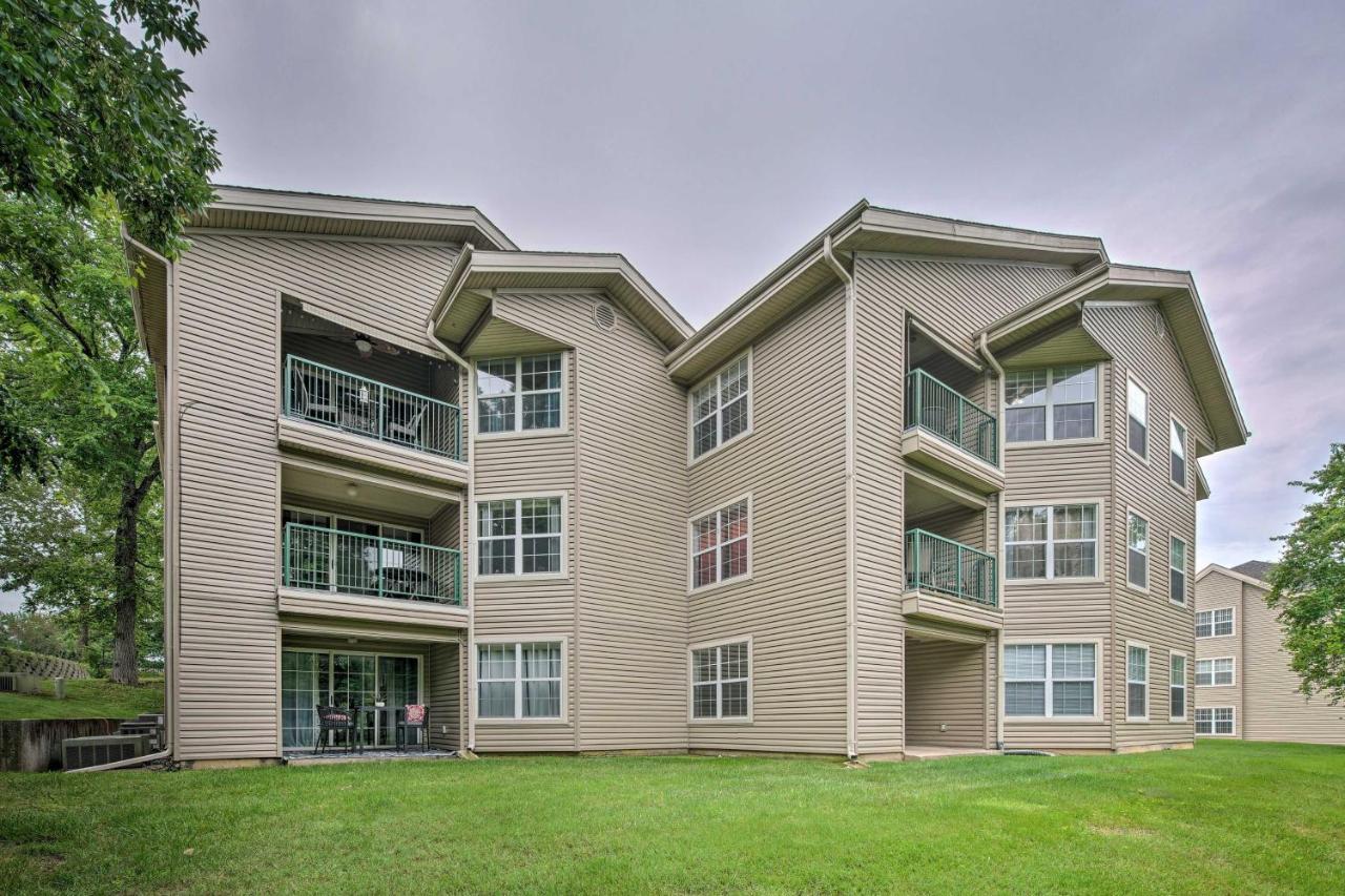 Hills With Balcony And Pool Access * Branson