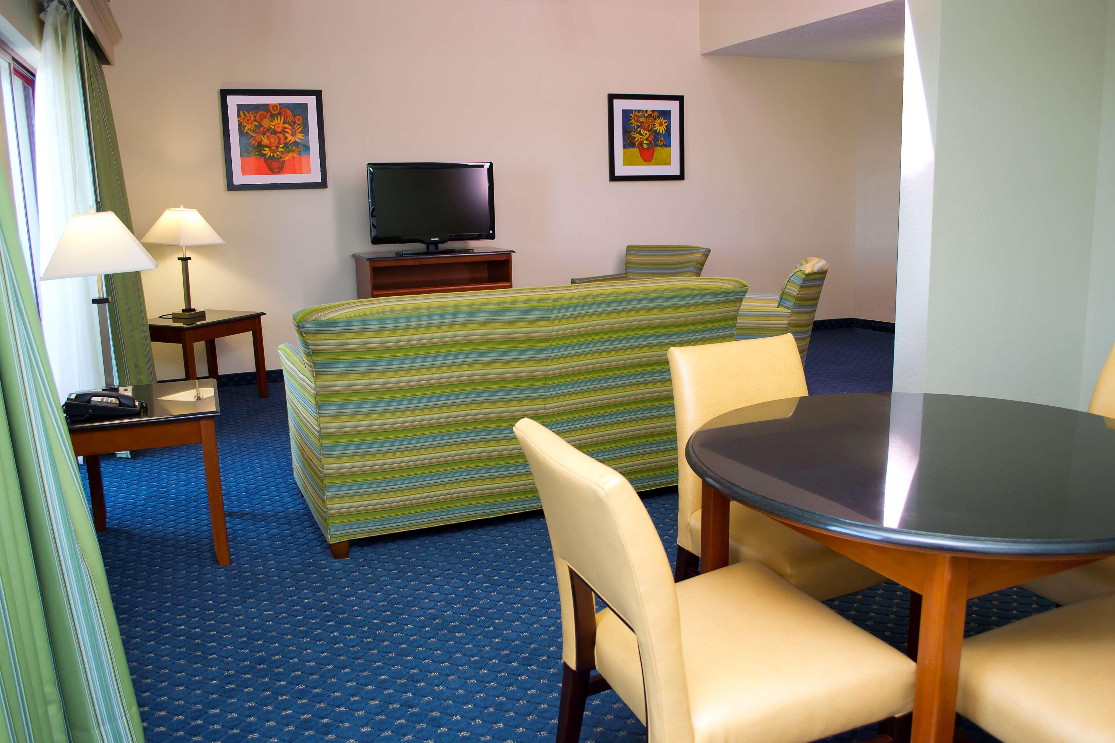 Radisson Hotel 3*