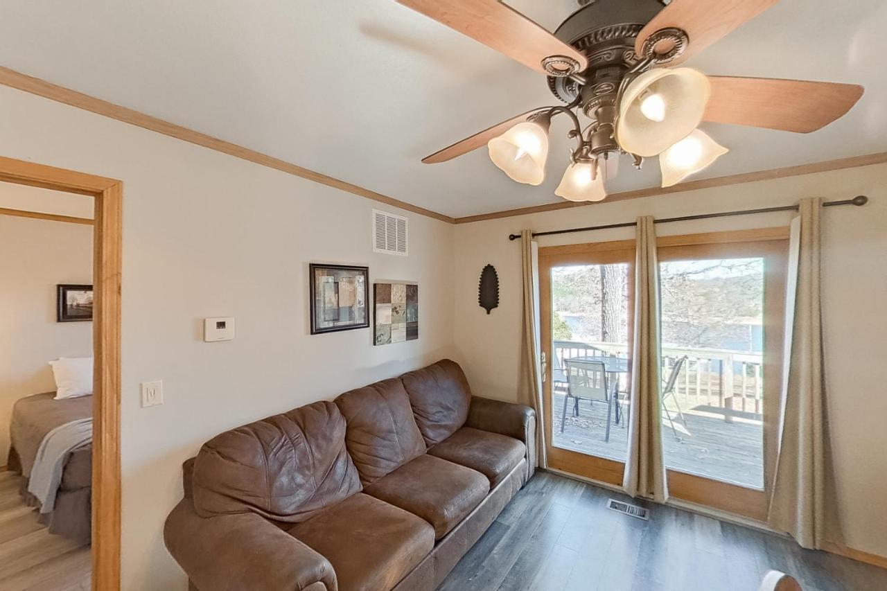 White Wing Cabin 2 Holiday home Branson