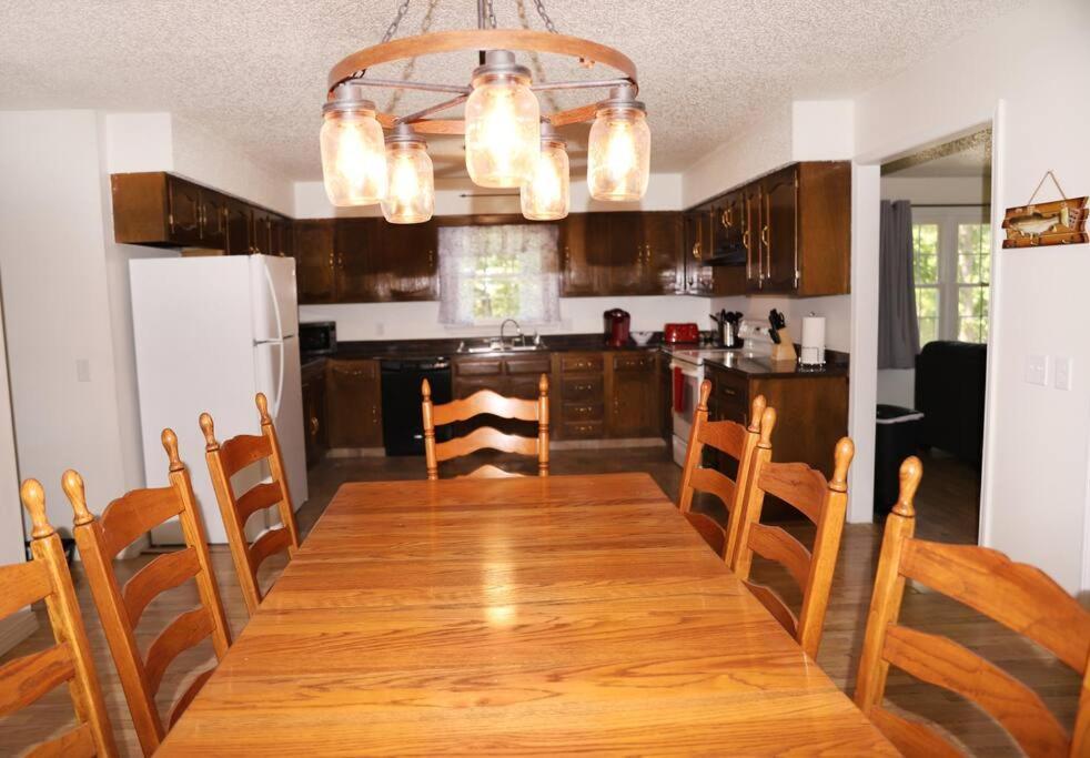 3 Bedroom Vacation Next To Silver Dollar * Branson