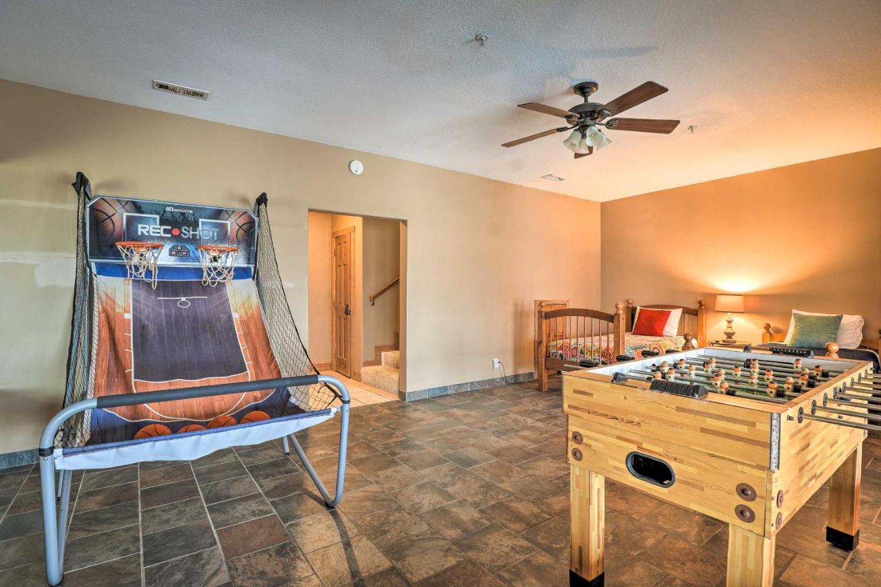 With Indoor Pool And Basketball Court! Holiday home