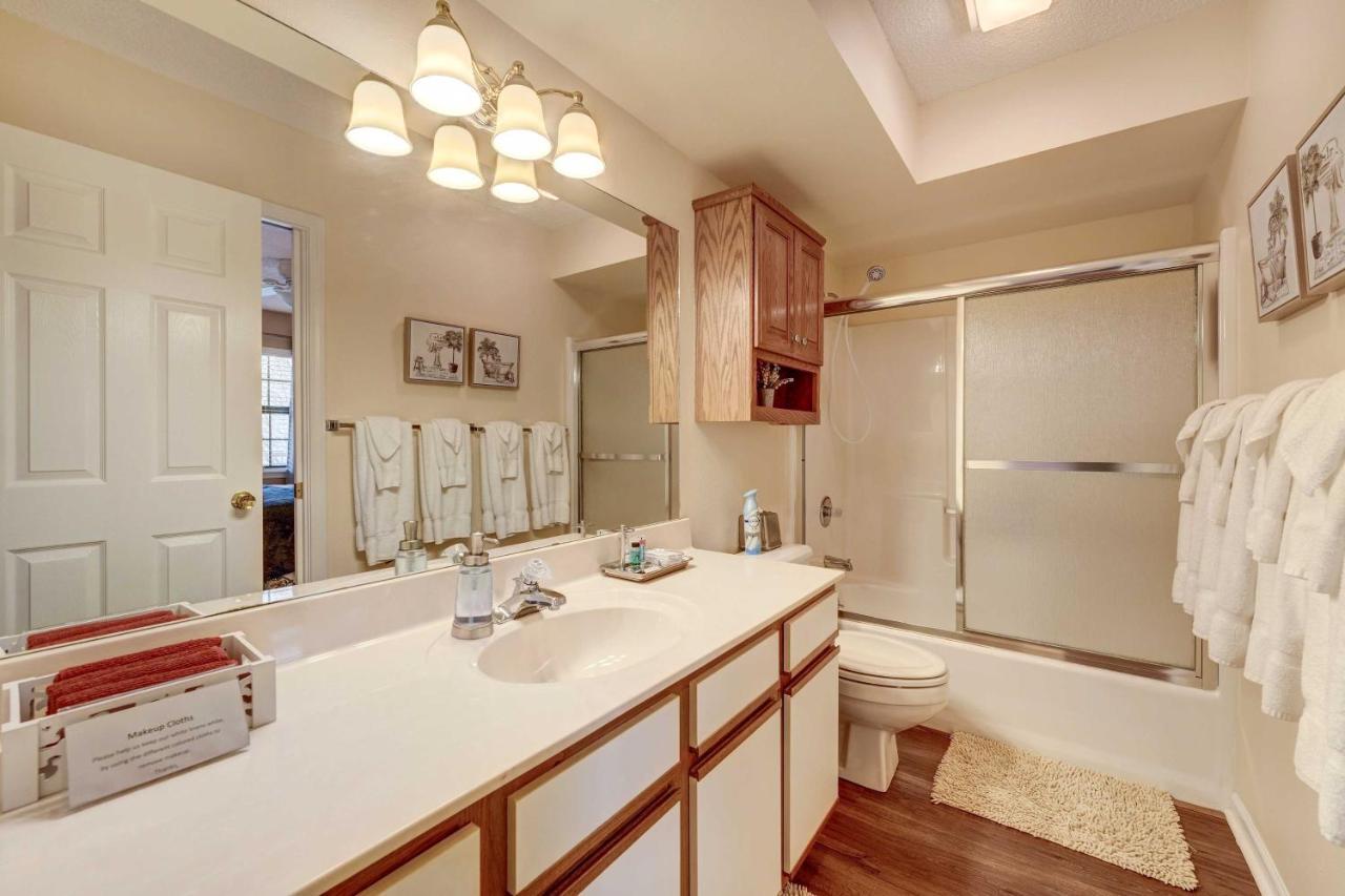 1 Mi To Dolly Partons Stampede! Apartment Branson