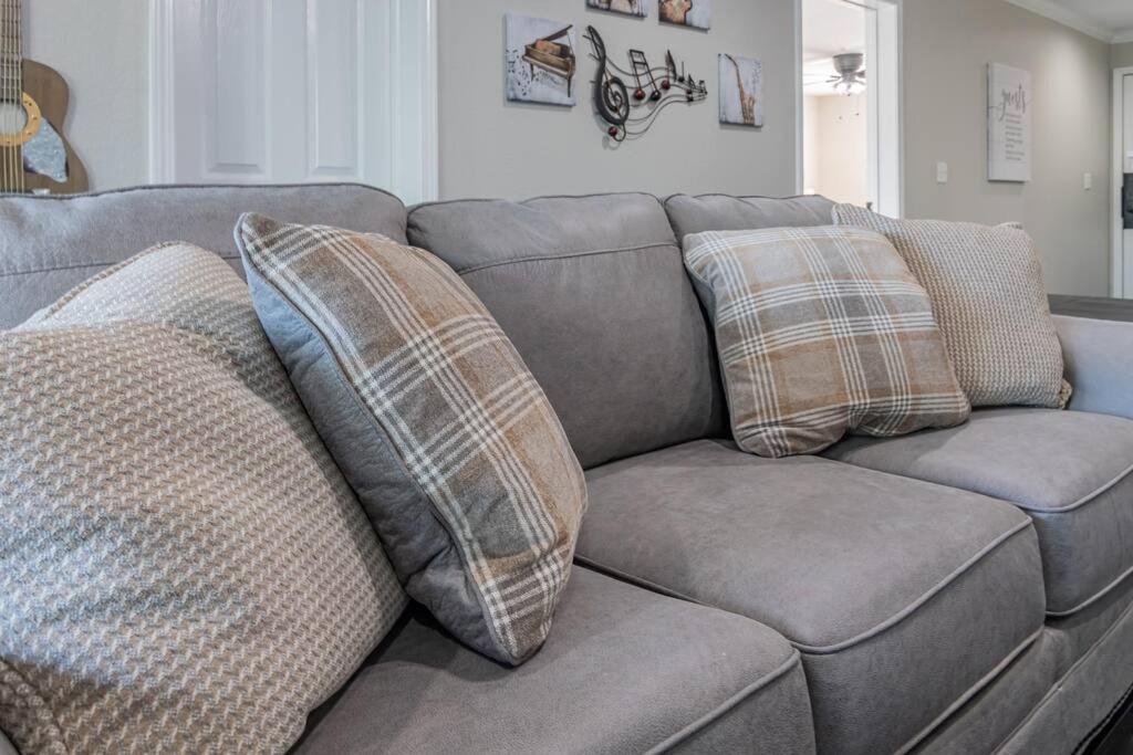 Charming 4-bedroom At The Champions Apartment