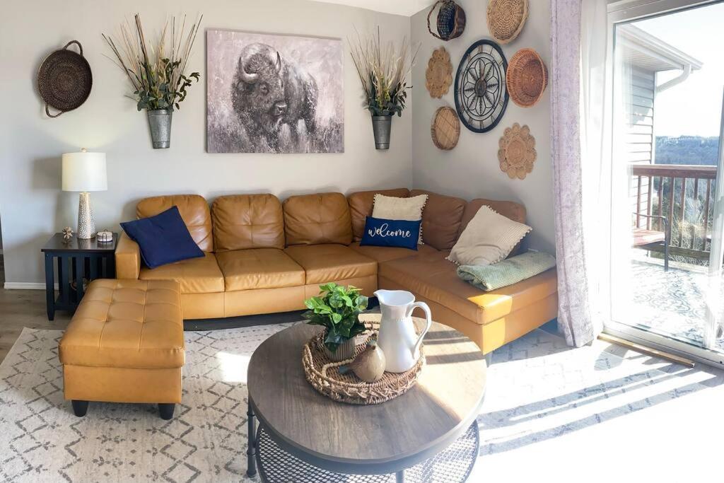 The Vista Apartment *