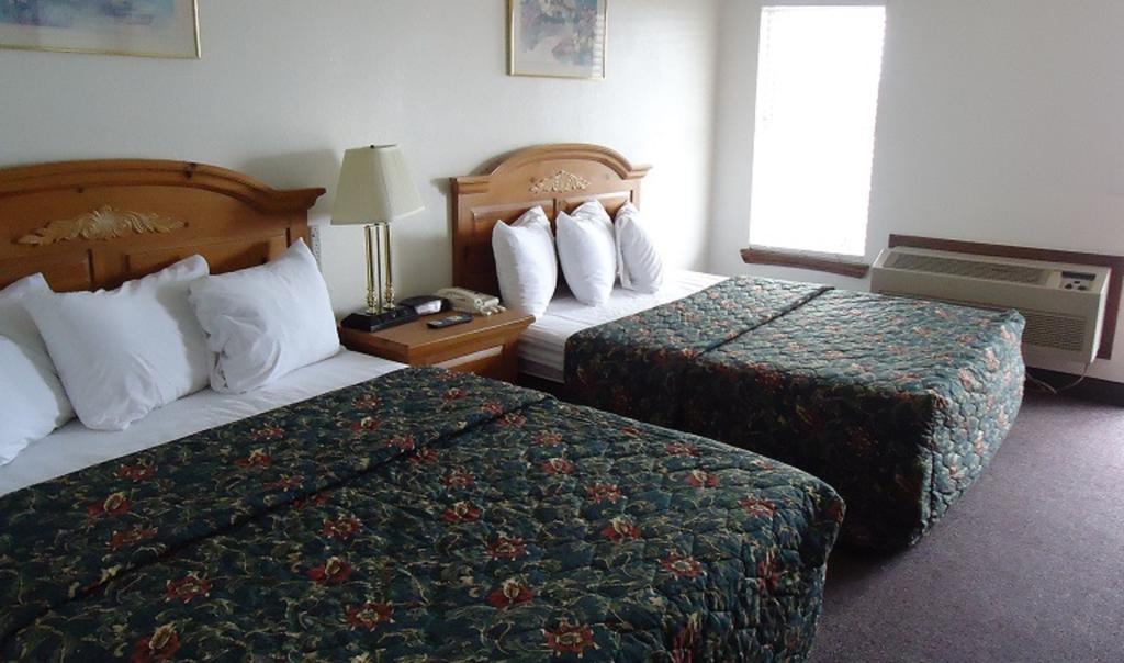 Victorian Hotel 2*
