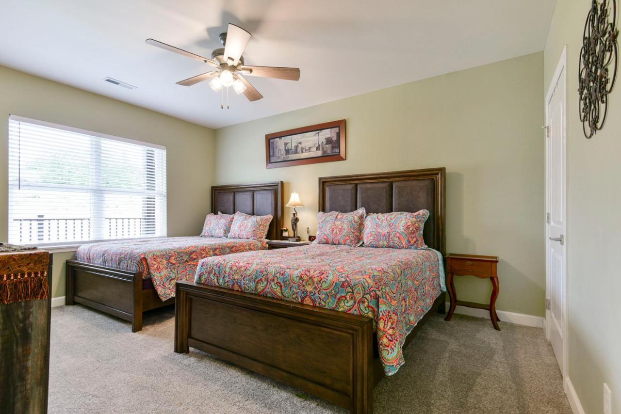 Thousand Hills Luxury Condos: Heart Of Retreat