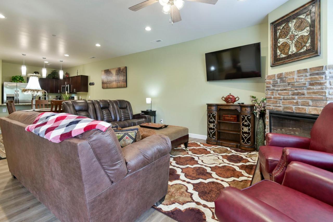 Aparthotel Thousand Hills Luxury Condos: Heart Of Retreat