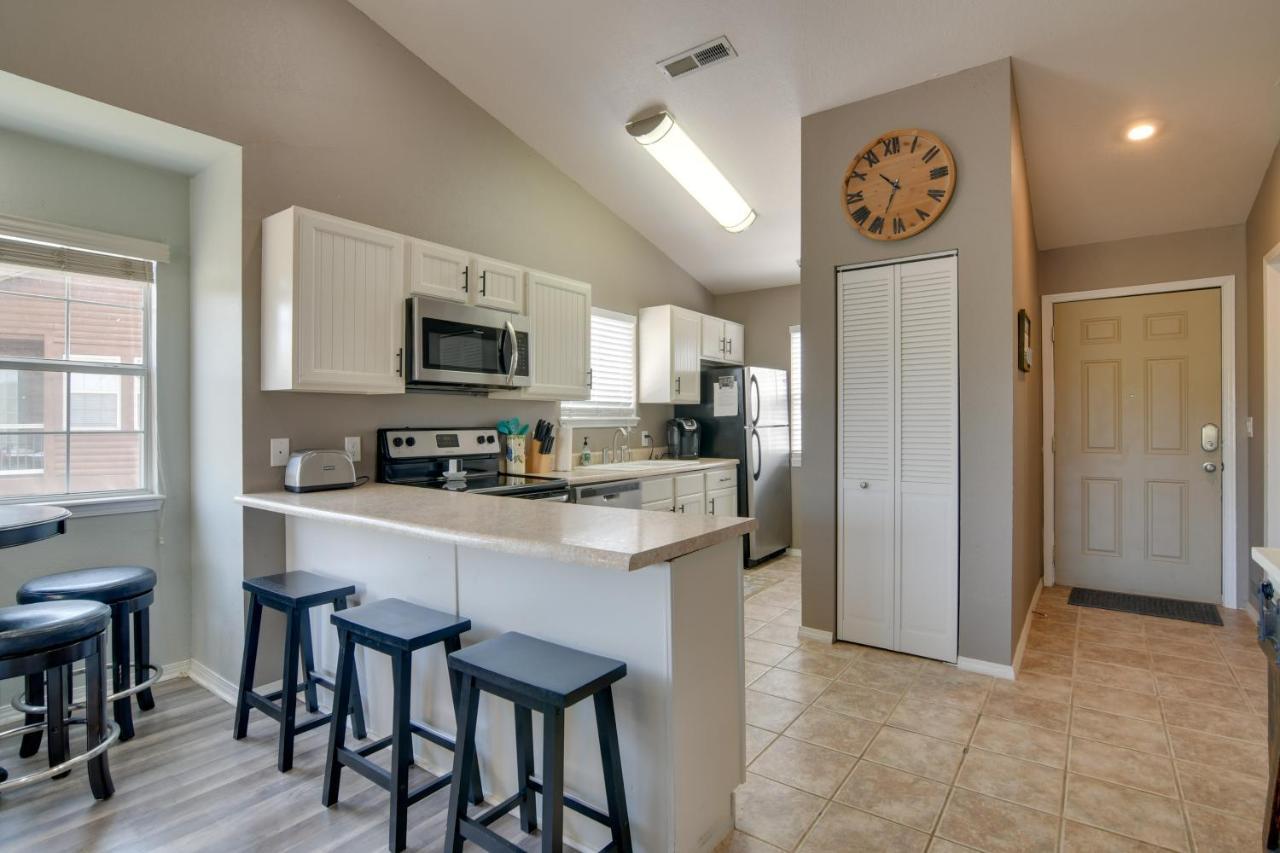 Apartment Lakeside 1 Mile To Silver Dollar City! *