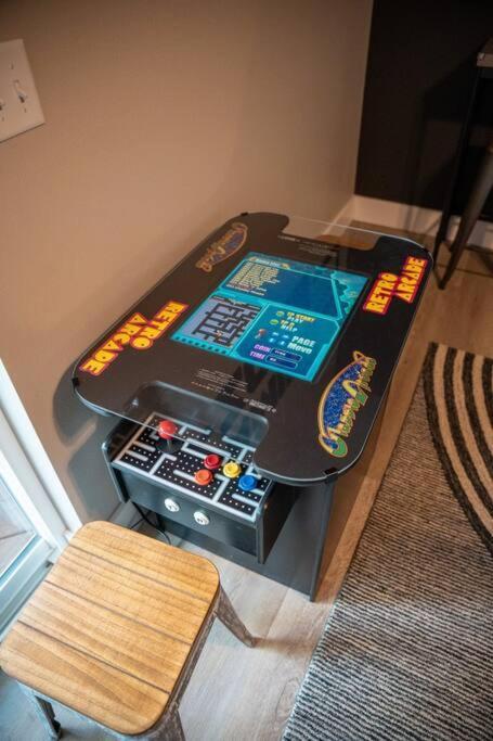 Xbox Hot Tub Gameroom 1 Mi Silver Dollar Community Indoor Pool Branson