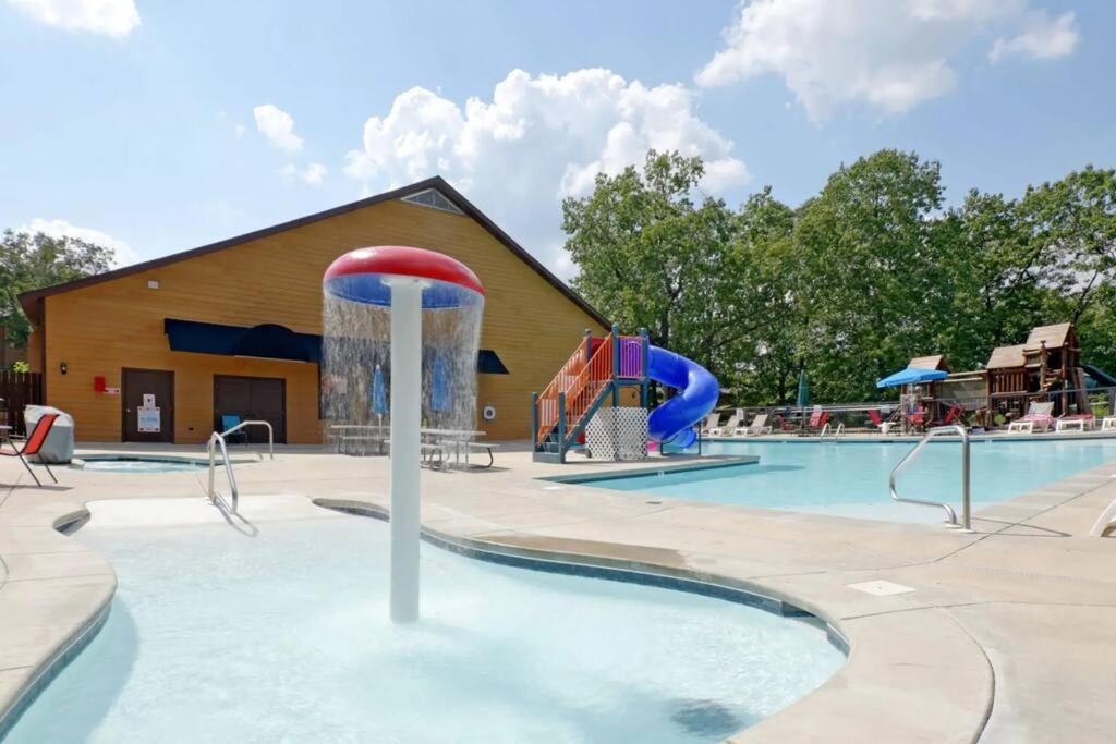 Holiday home Xbox Hot Tub Gameroom 1 Mi Silver Dollar Community Indoor Pool