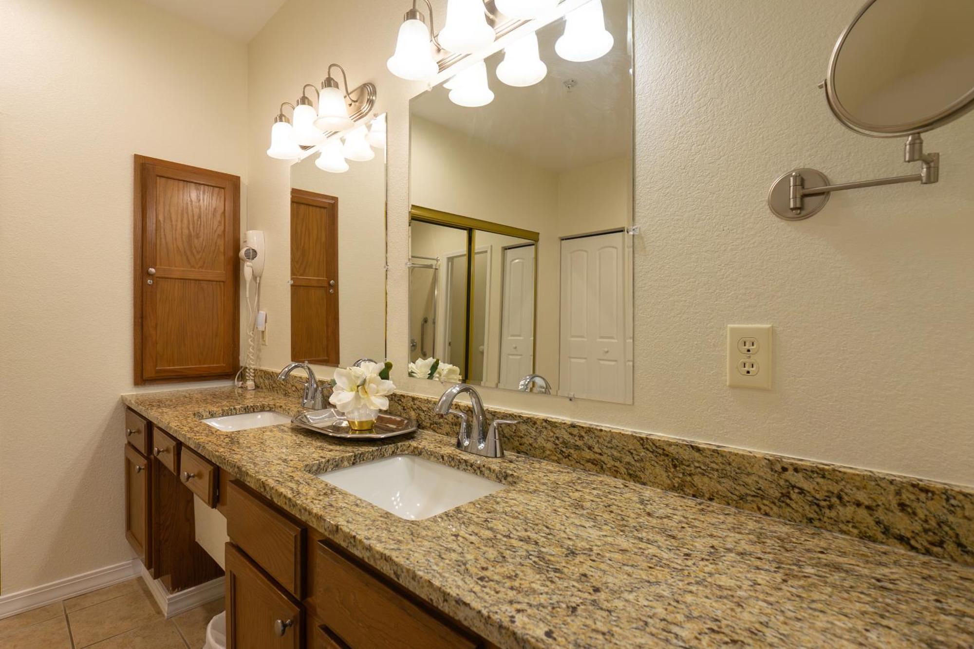 Elevator Access - Heart Of Location - Free Attraction Tickets - Rl5-6 Holiday home *