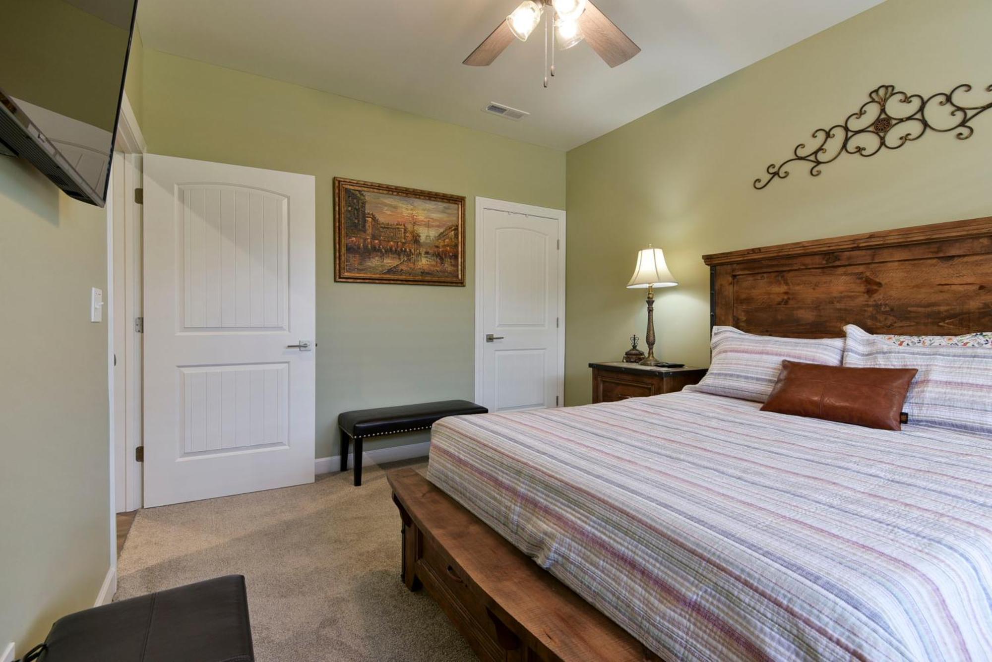 Aparthotel Thousand Hills Luxury Condos: Heart Of Retreat