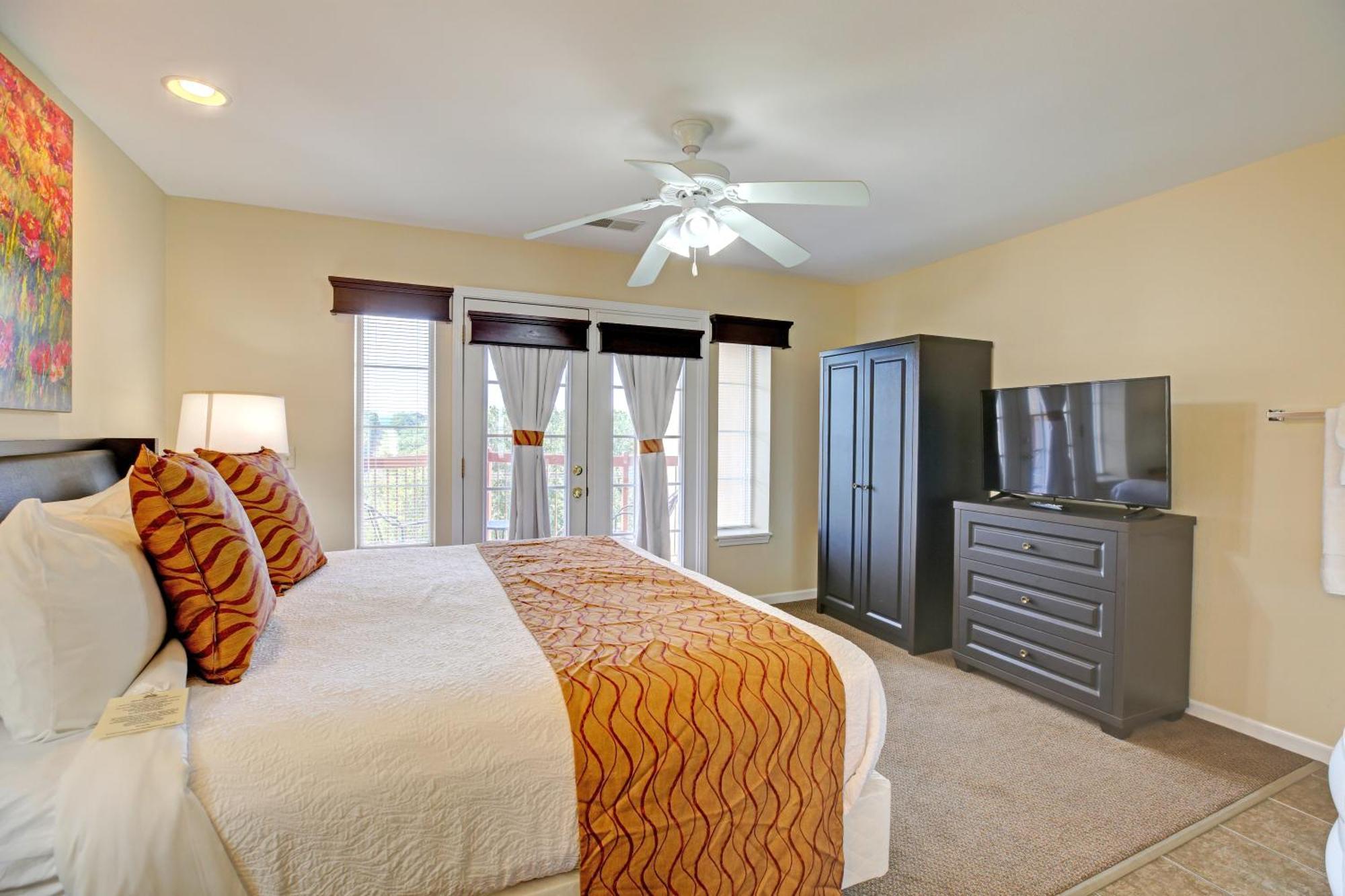 Grand Crowne Hotel Branson