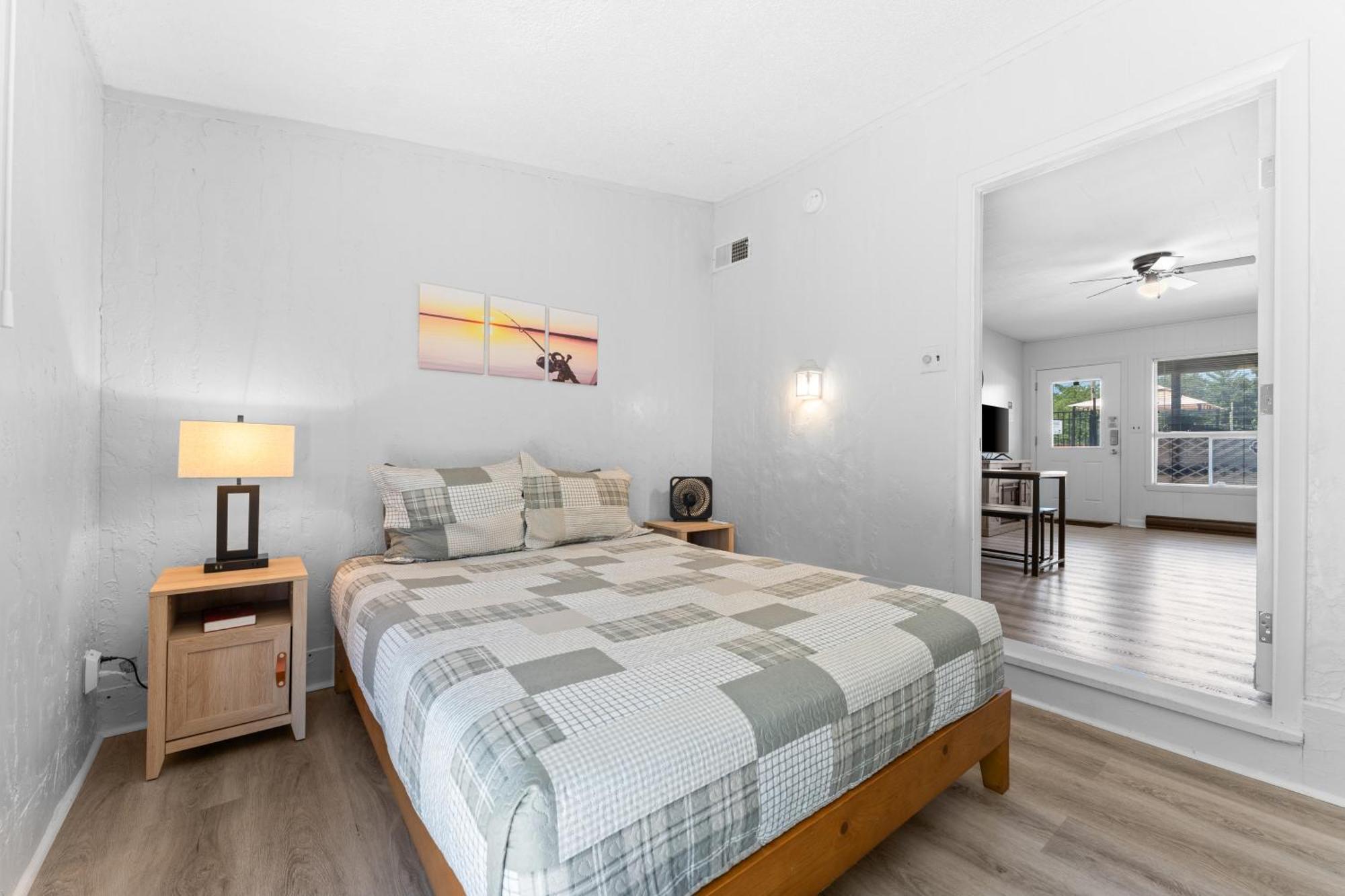 Osage Apartment *