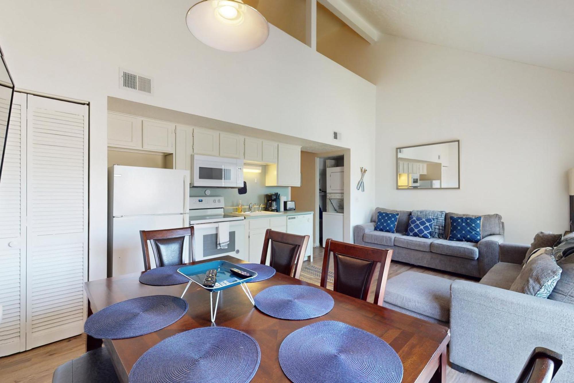 Apartment Fall Creek 520-8