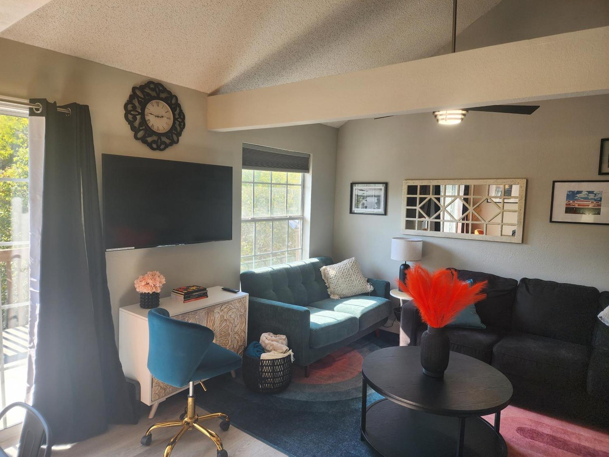 2br Cozy - Centrally Located - Steps Required - Free Tickets Included Branson
