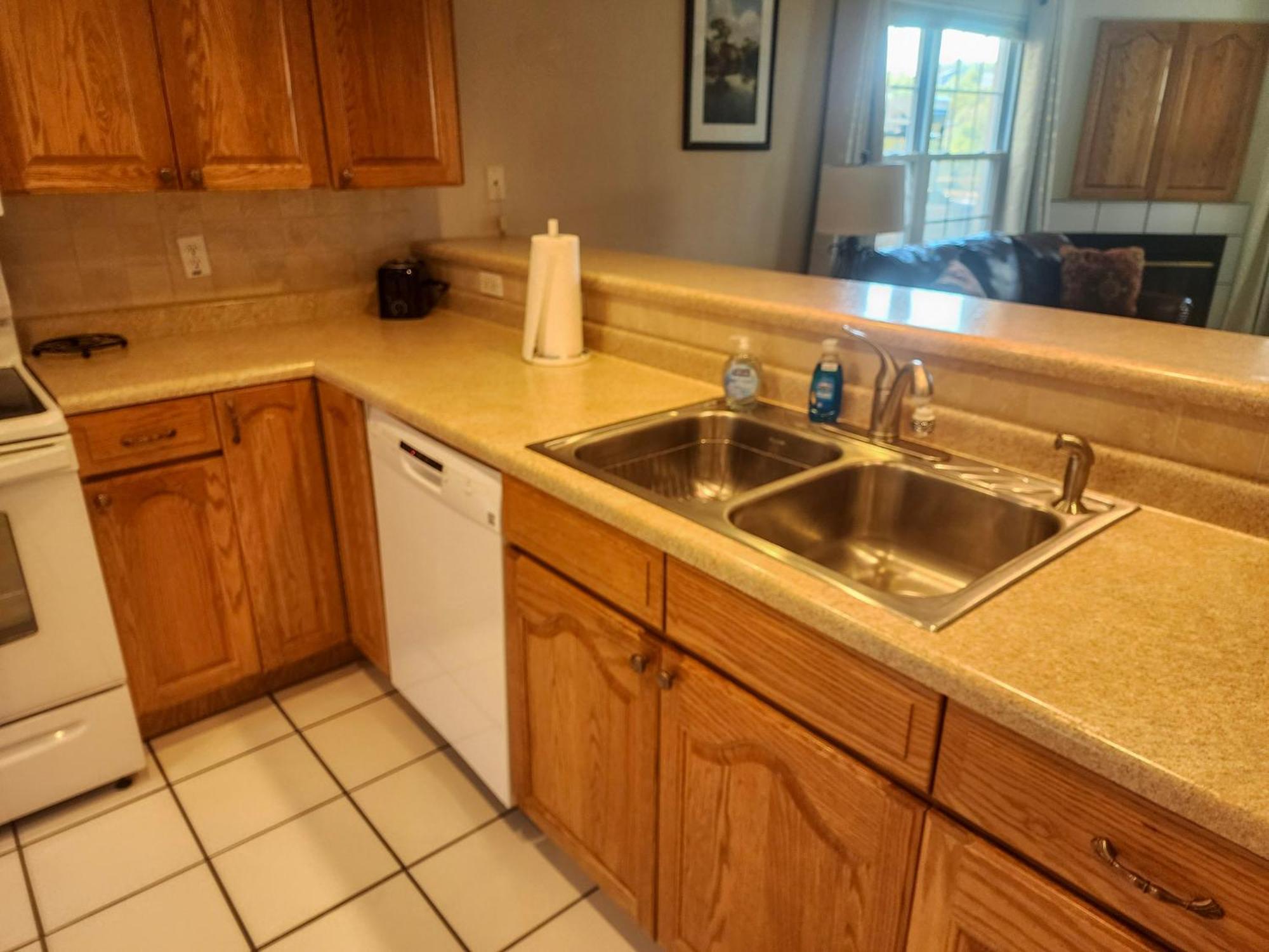 Golf Course View - Centrally Located - Free Attraction Tickets Included - Stairs Required - Fw7-1 Apartment *