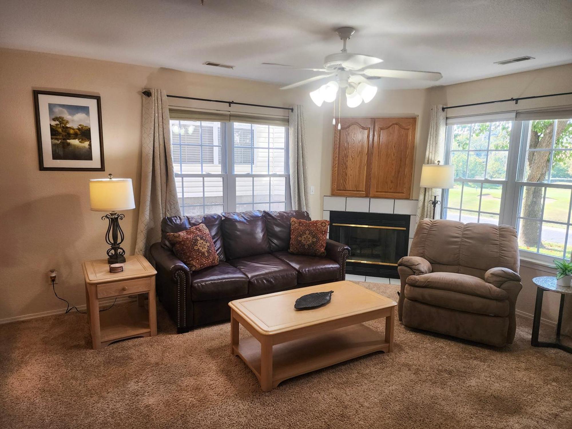 Golf Course View - Centrally Located - Free Attraction Tickets Included - Stairs Required - Fw7-1 Apartment *